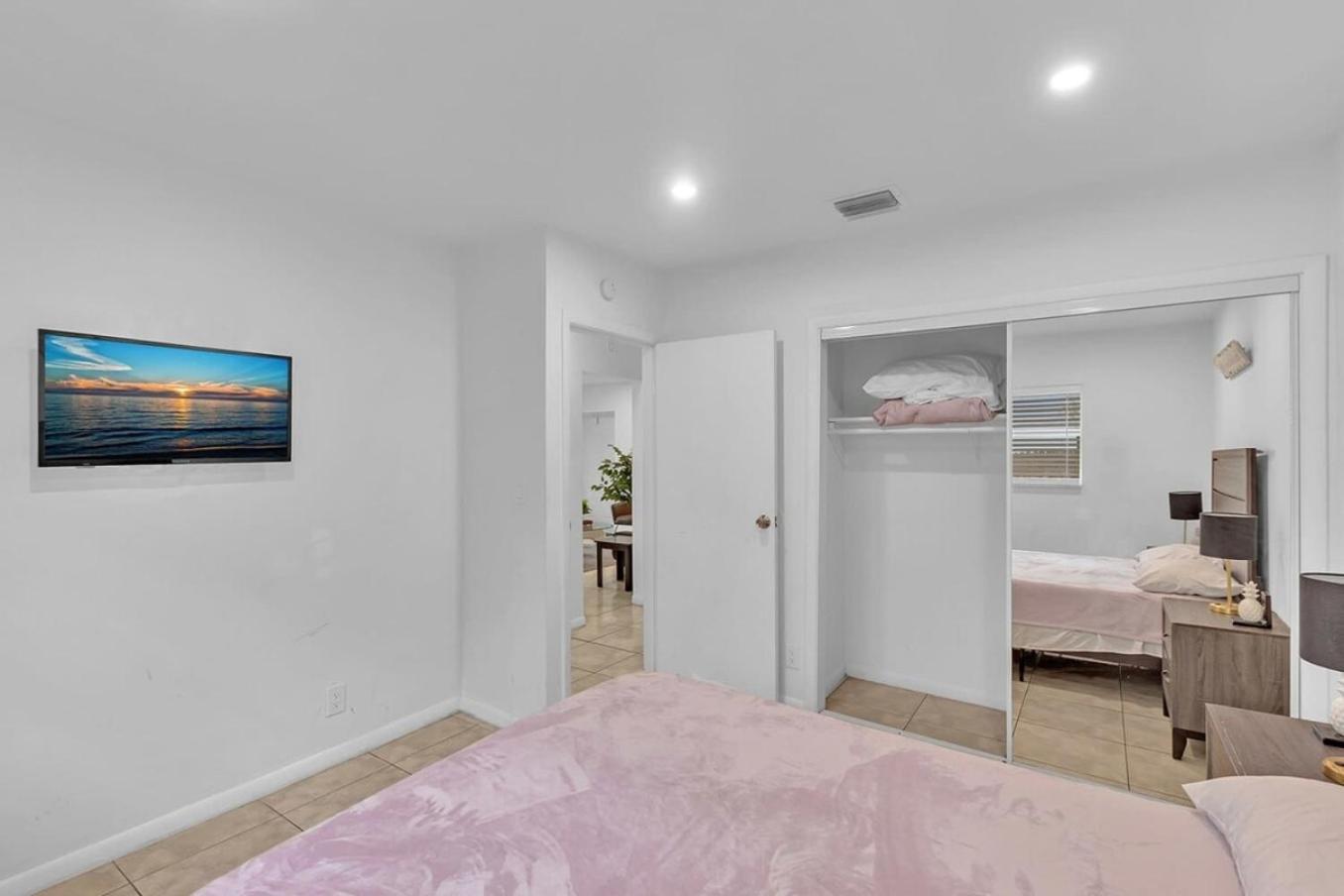 2 Bedroom House Minutes From Beach And Casino Db1 Dania Beach Buitenkant foto