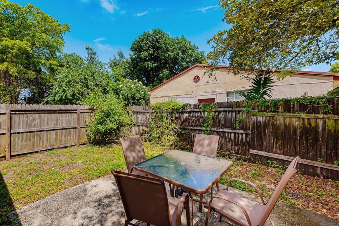 2 Bedroom House Minutes From Beach And Casino Db1 Dania Beach Buitenkant foto
