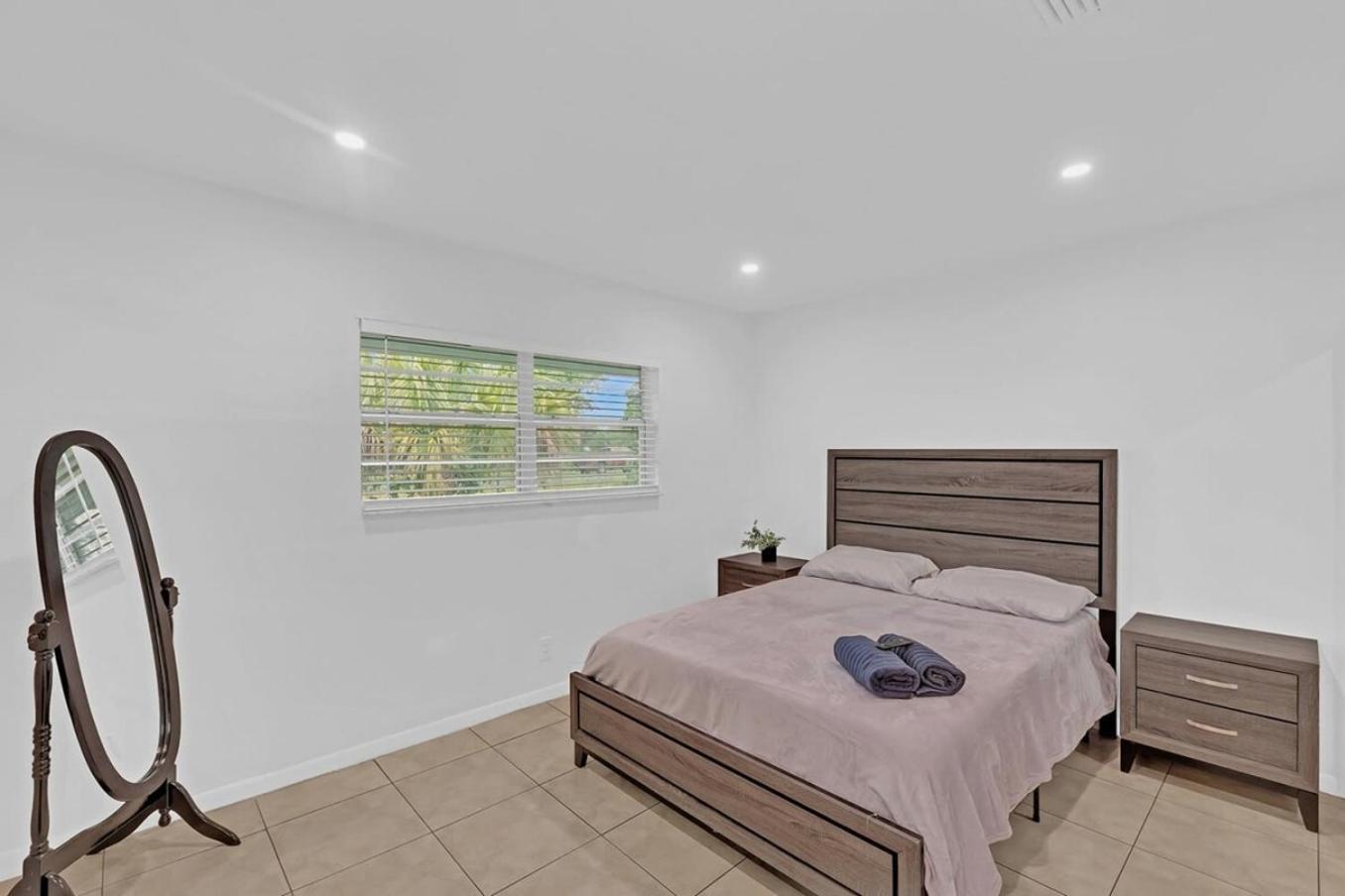 2 Bedroom House Minutes From Beach And Casino Db1 Dania Beach Buitenkant foto