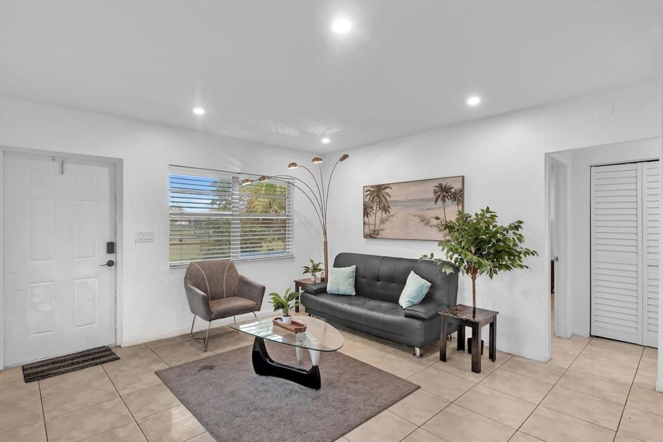 2 Bedroom House Minutes From Beach And Casino Db1 Dania Beach Buitenkant foto